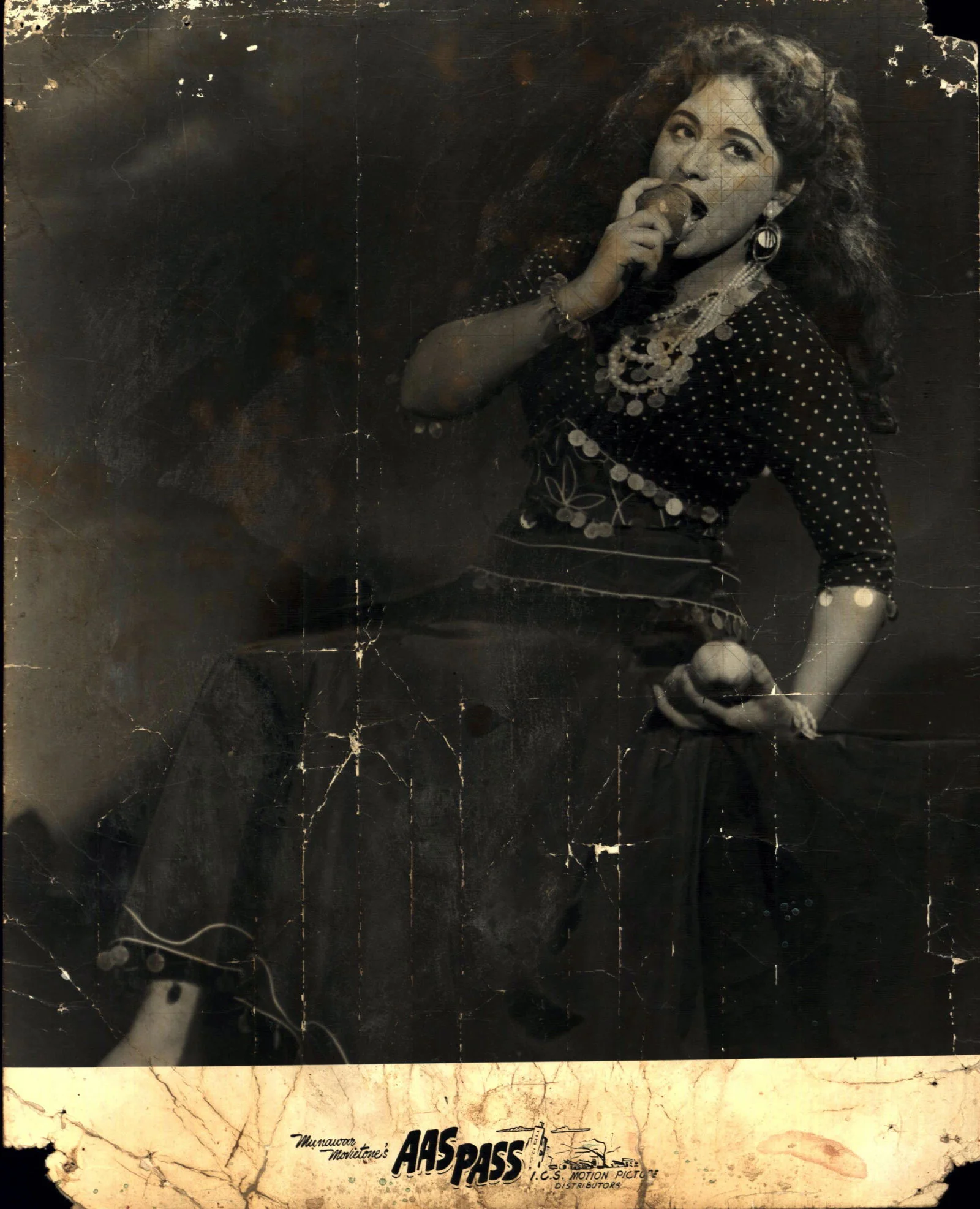 Aas Paas (1957) Movie Still 16