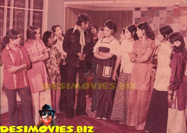 Shararat (1975) Movie Still 1